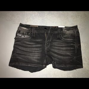NEVER WORN ROCK REVIVAL SHORTS